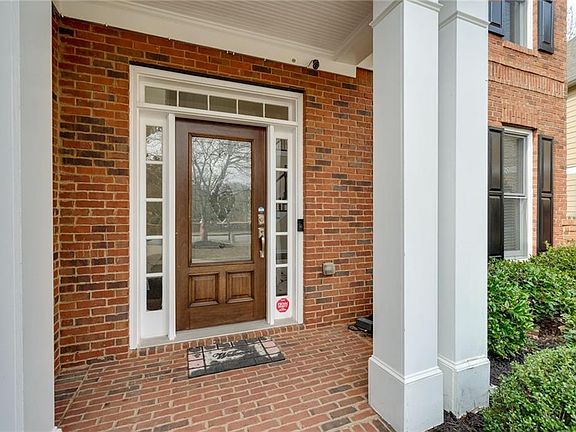 3rd image of 1646 Lightfoot Cir