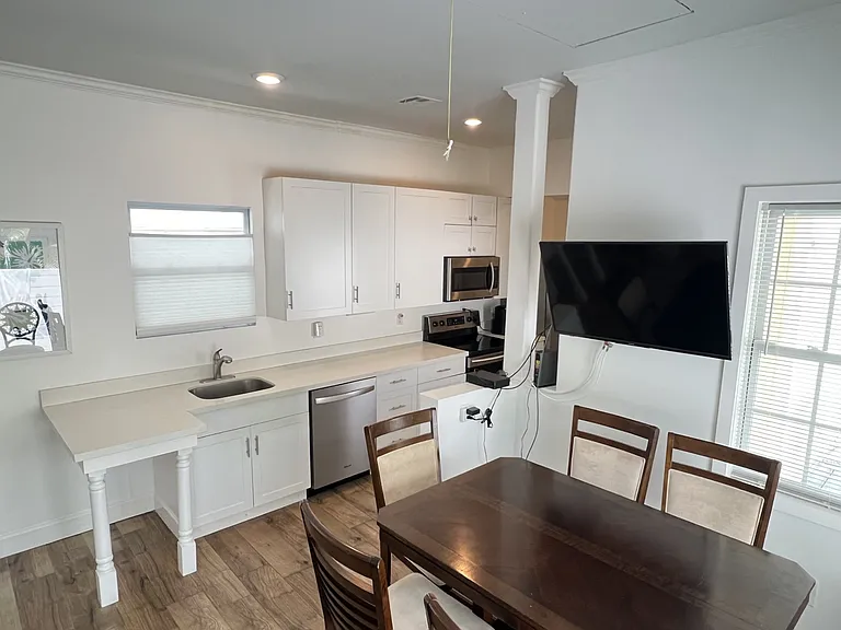 413 Virginia St — Photo 6