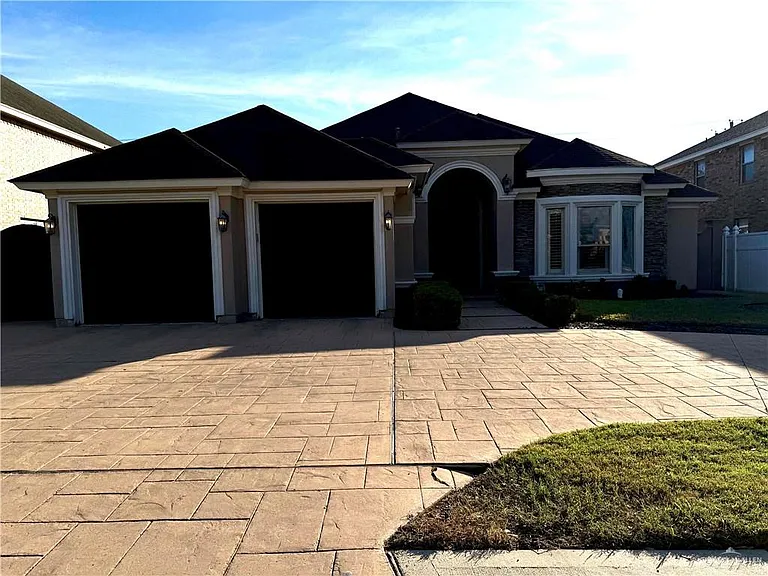 4101 Tyler Ave — Photo 1