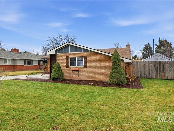 4th image of 4521 W Kootenai St