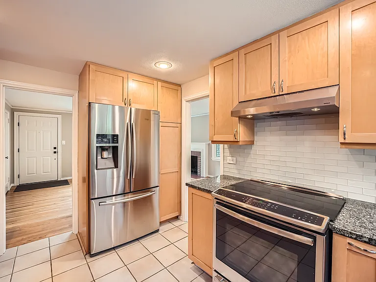 4548 NE Tulane Pl — Photo 9