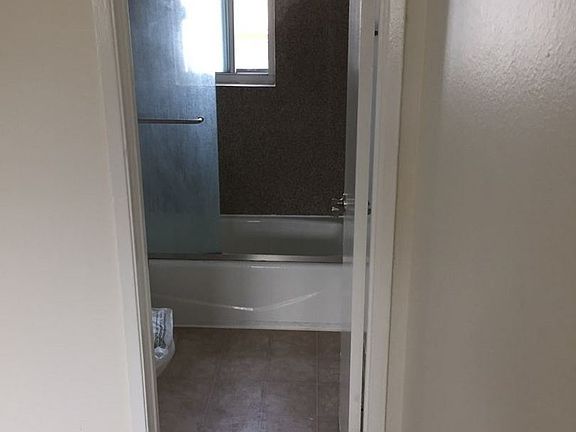 4th image of 14517 S Vermont Ave APT 16