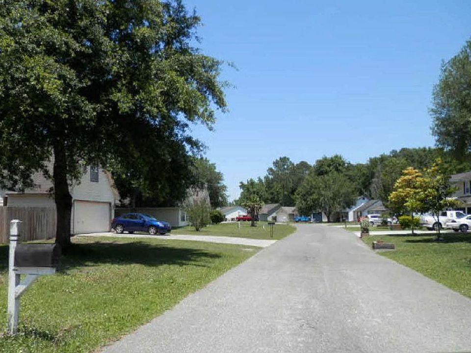 2nd image of 111 Lake Ashley Dr