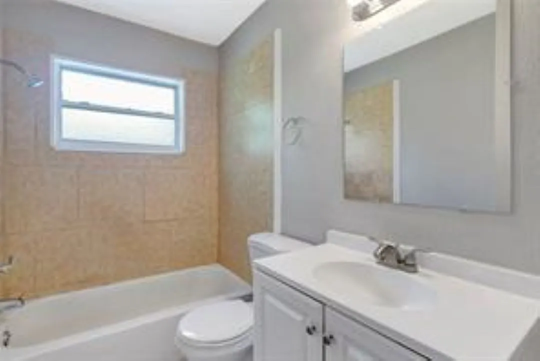 2 bed, 700 sqft, $1,550 — Photo 4