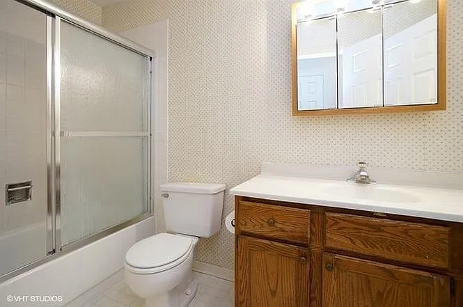 2565 College Hill Cir — Photo 7