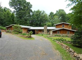 229 Mountain Chapel Rd, Breezewood, PA 15533