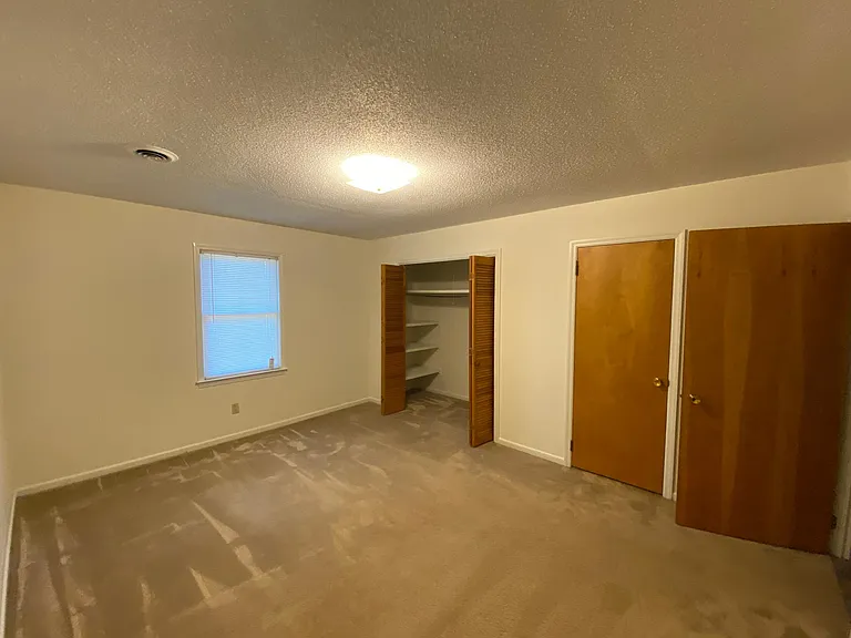 107 Carson Dr — Photo 6