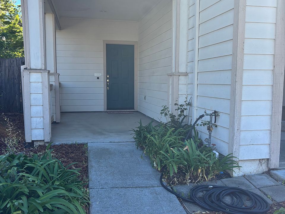 1st image of 614 Chateau Way