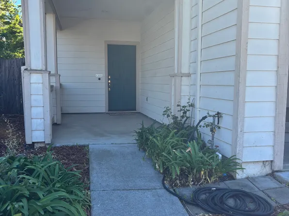 614 Chateau Way, Vacaville, CA 95687