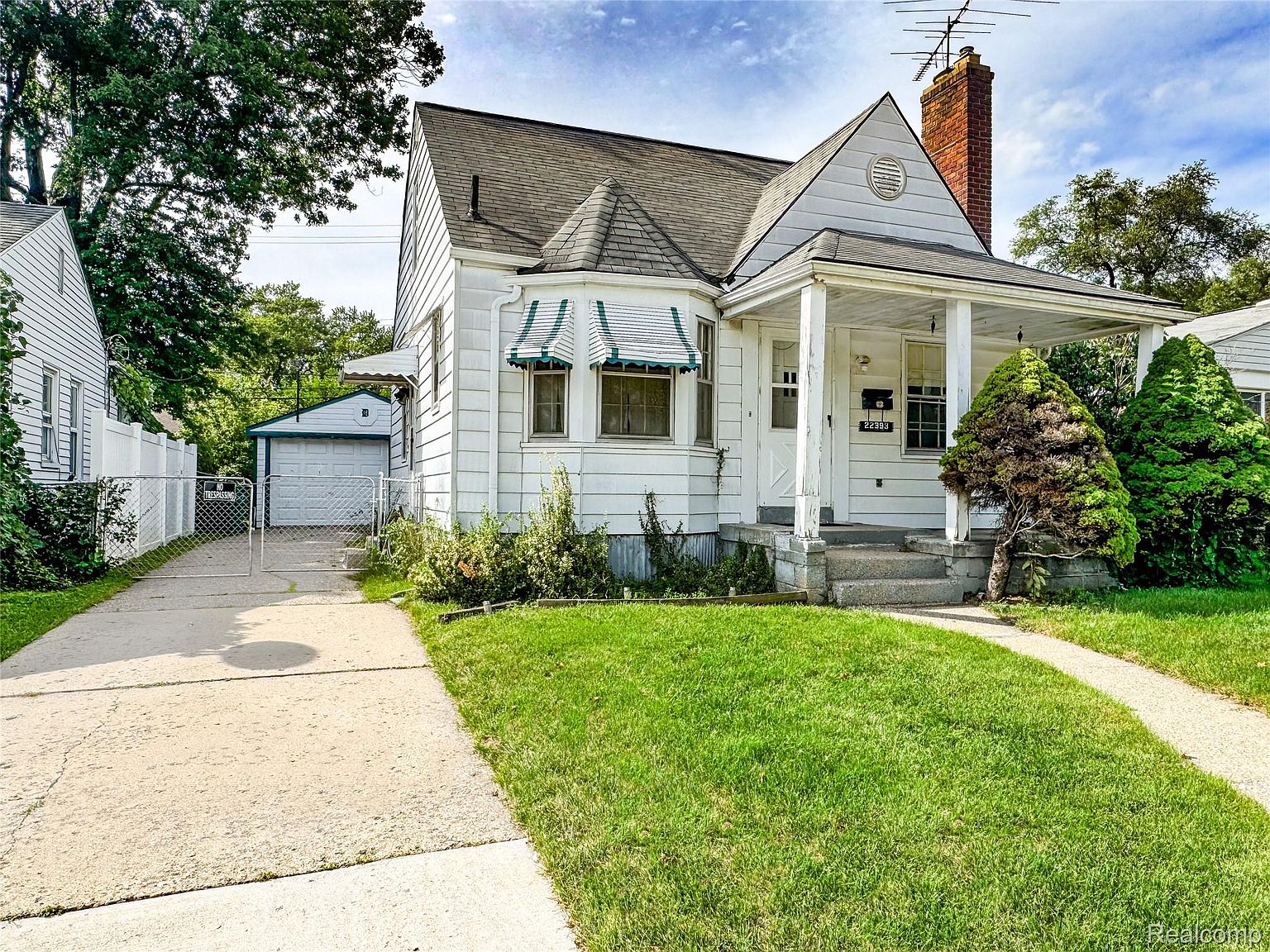 22393 Firwood Ave, Eastpointe, MI 48021