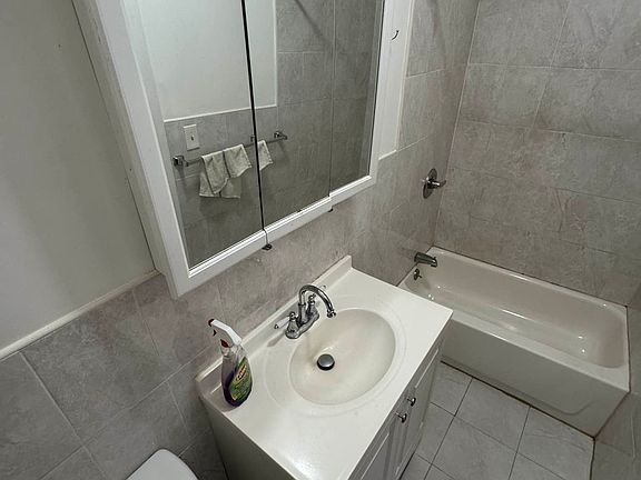 4th image of 725 9th Ave #1M