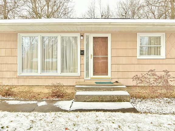 2nd image of 2735 Crestwood Dr NW