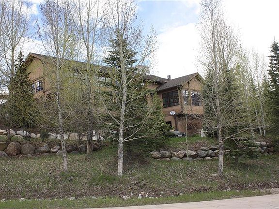 4th image of 305 High Park Ct