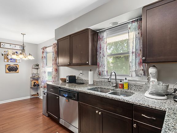 3rd image of 3906 W Theodore St