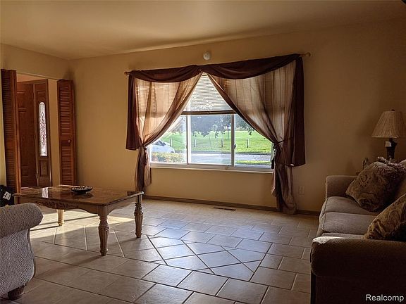 5th image of 1345 San Juan Dr