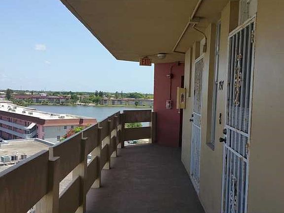 5th image of 1401 NE Miami Gardens Dr APT 797
