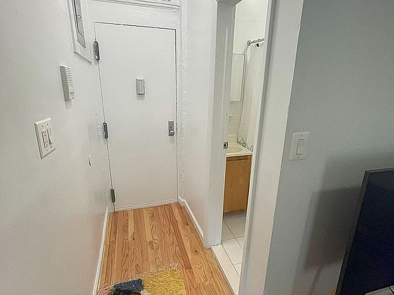 5th image of 173 E 101st St APT 4