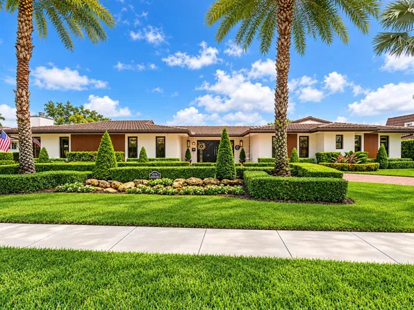 15741 Turnberry Dr, Miami Lakes, FL 33014