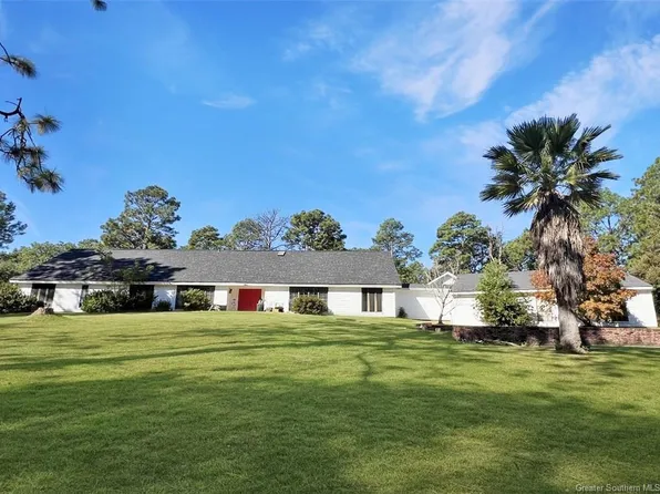 803 Woodland Dr, Leesville, LA 71446