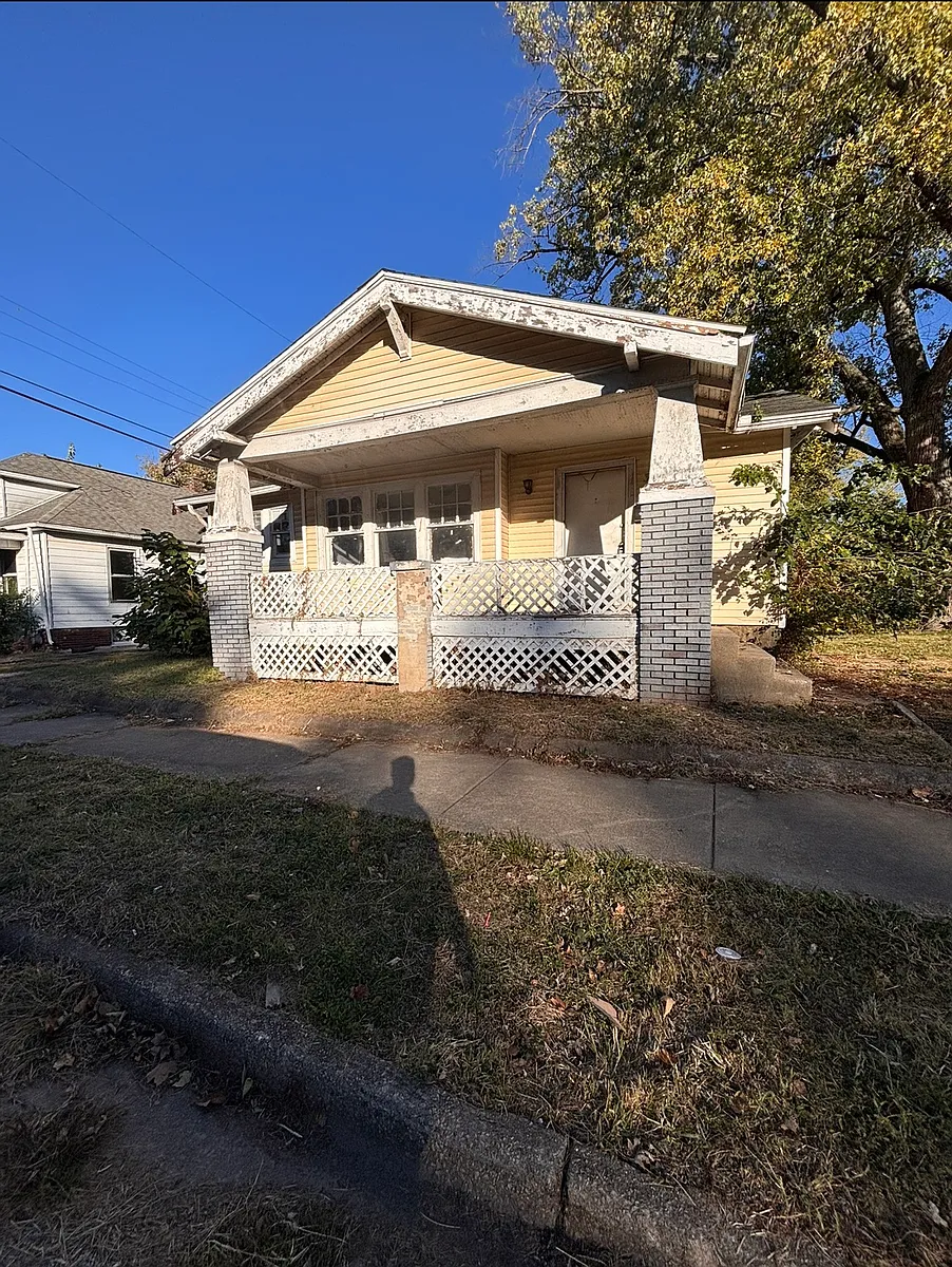 Building Photo - 328 N 18th St