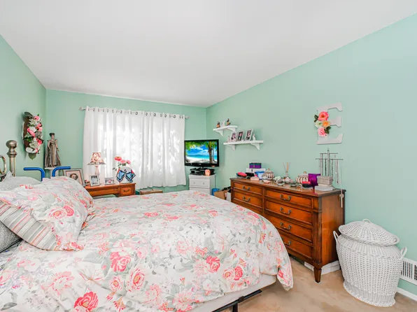 268 Bruckner Avenue image 11 of 23