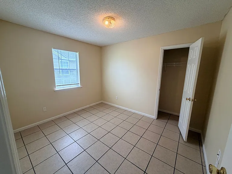 3905 Heatherwoods Dr — Photo 13