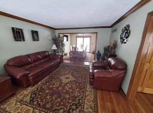 34443 Shellye Ct, Westland, MI 48185