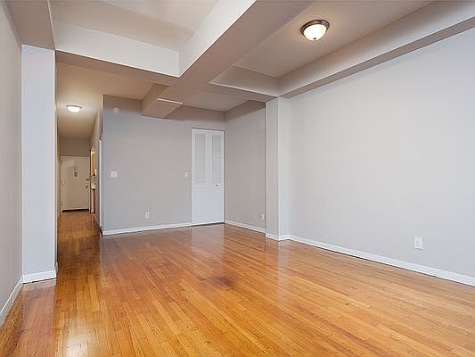5th image of 22 Jones St APT 4B