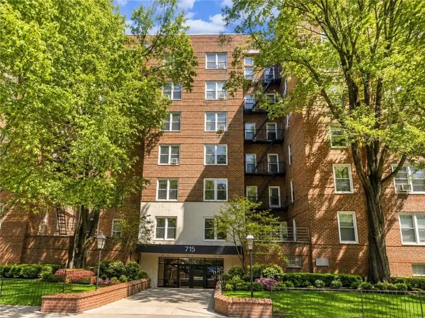 715 Ocean Pkwy APT 5F, Brooklyn, NY 11230