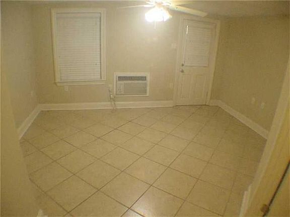 4th image of 2521 Joseph St