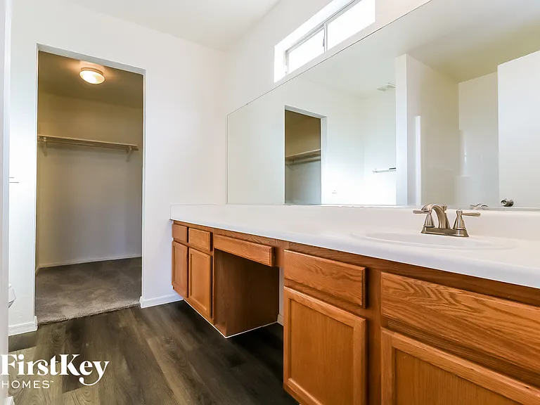 23704 W Huntington Dr — Photo 10