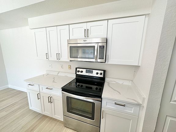 3rd image of 4625 Saint Croix Ln APT 1124