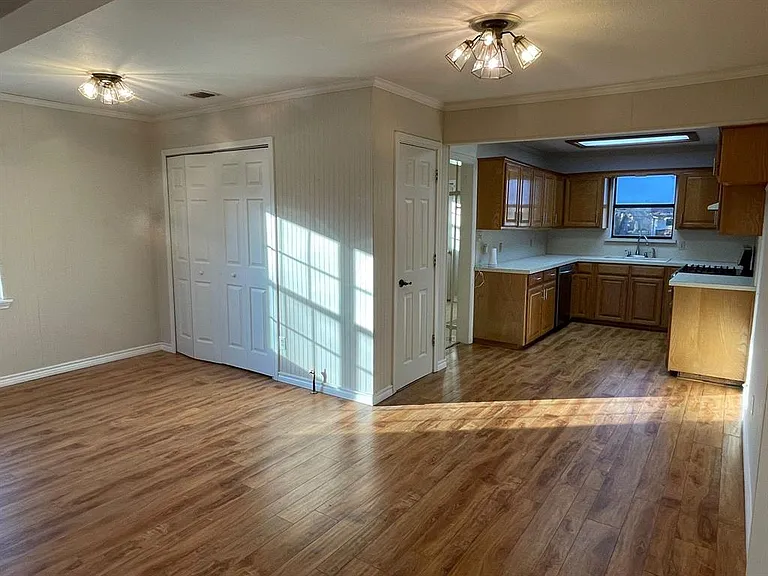 303 Boyd Loop — Photo 3