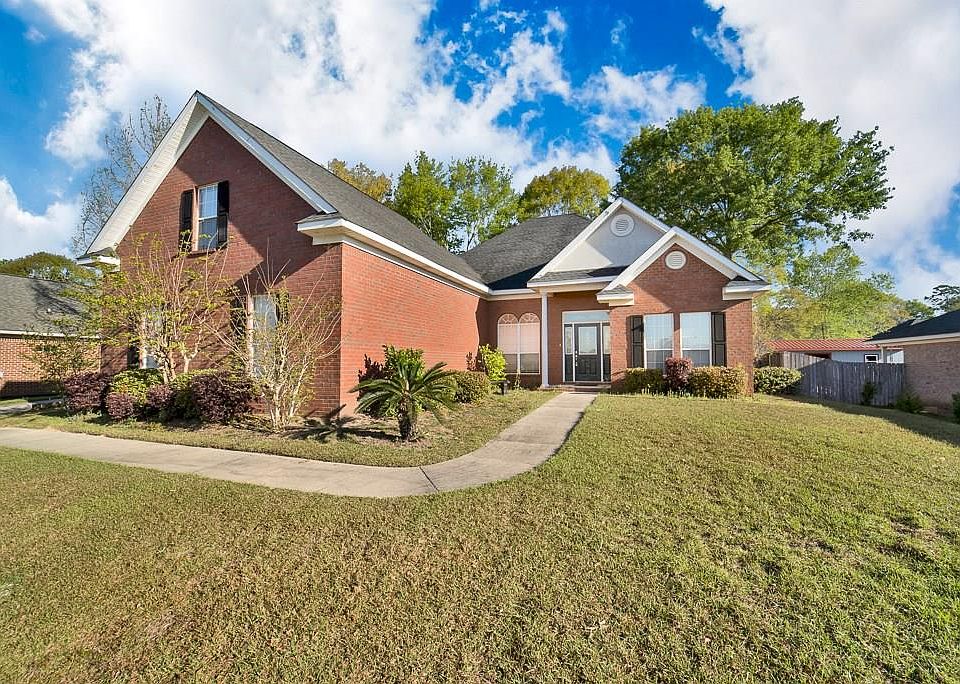 2nd image of 7290 Ashmoor Dr N