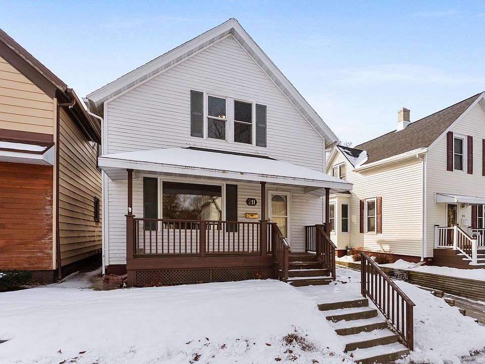 1st image of 211 Lincoln AVENUE