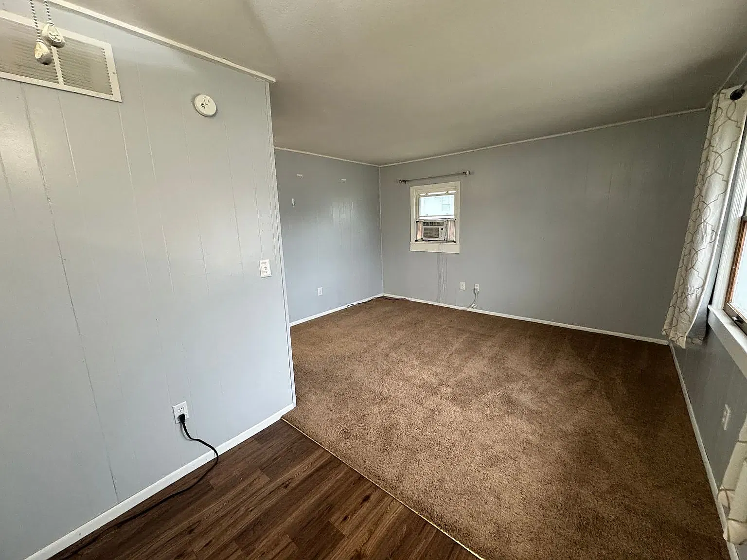 2 bed, 702 sqft, $800 — Photo 1