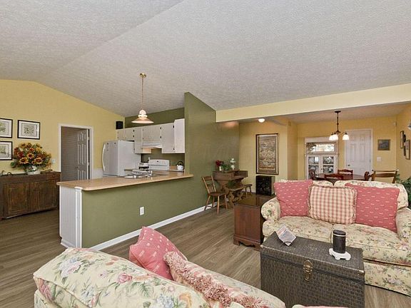 4th image of 74 Stonyridge Ct