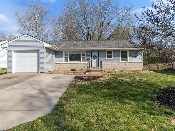 104 W 90th Ter, Kansas City, MO 64114