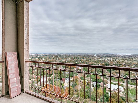 5th image of 1 TOWERS PARK LN #2202