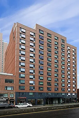 Rented by The Agency | media 18