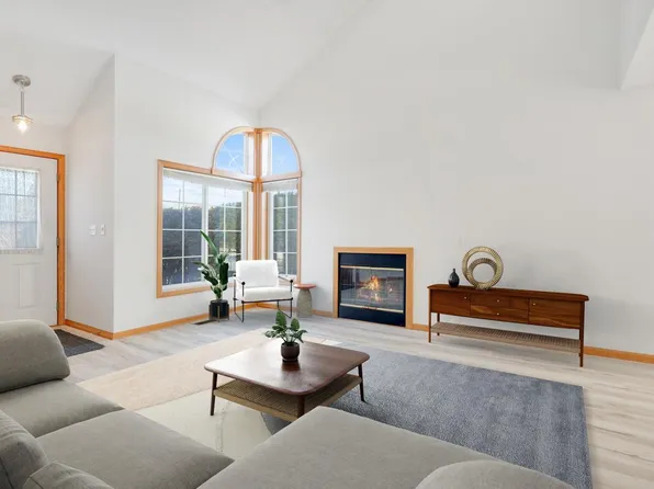 7298 Lea Ct N, Lino Lakes, MN 55014