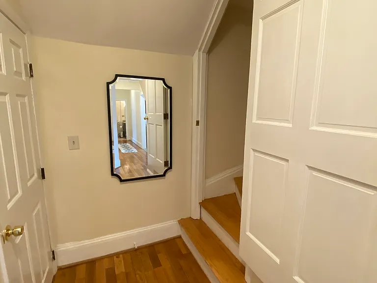 83 Linden St — Photo 4