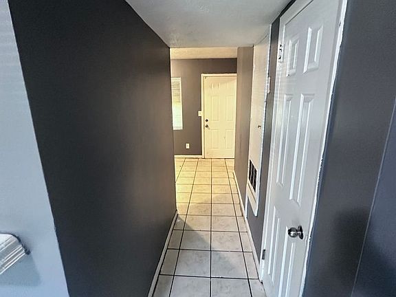 5th image of 3620 Effee St