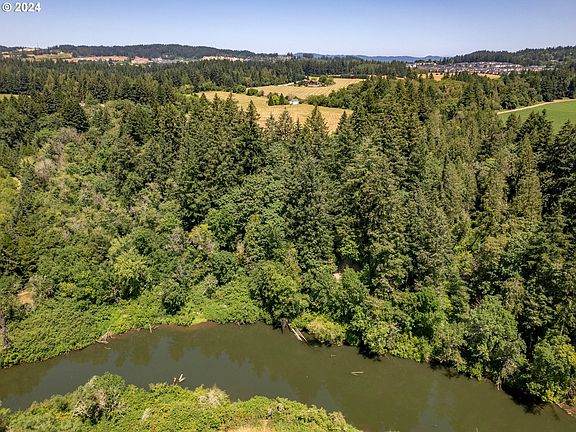 3rd image of 14900 SW Winery Ln