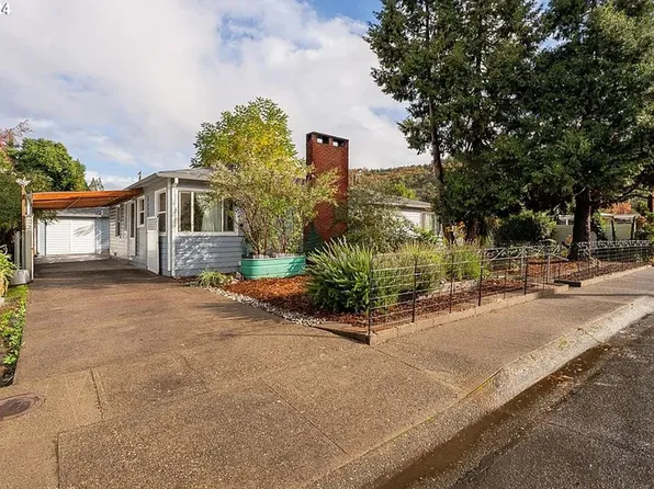 537 W Ballf St #547, Roseburg, OR 97471