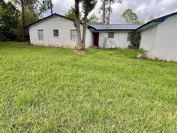2nd image of 1100 Hillside Dr