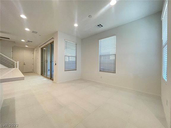 2nd image of 532 Pear Lake St