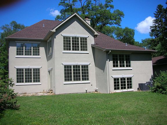 2nd image of 757 W Lincoln Ln