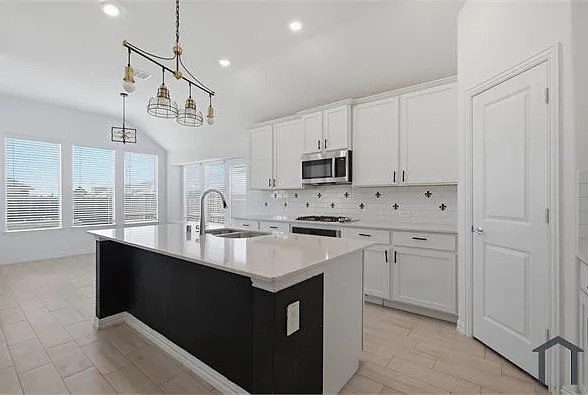 700 Pistachio Pkwy — Photo 3