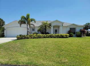 1925 SW Castinet Ln, Pt Saint Lucie, FL 34953